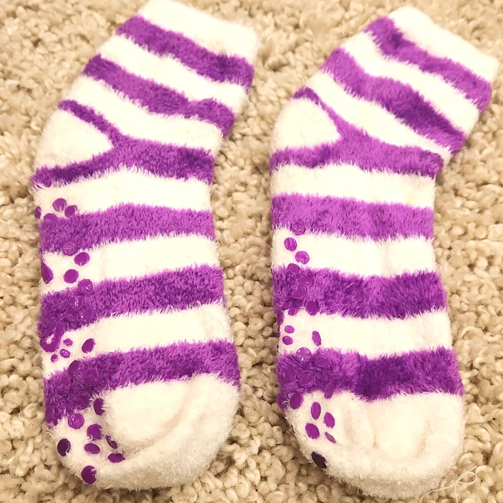 Justice Bundle Sleep Mask And Fluffy Socks